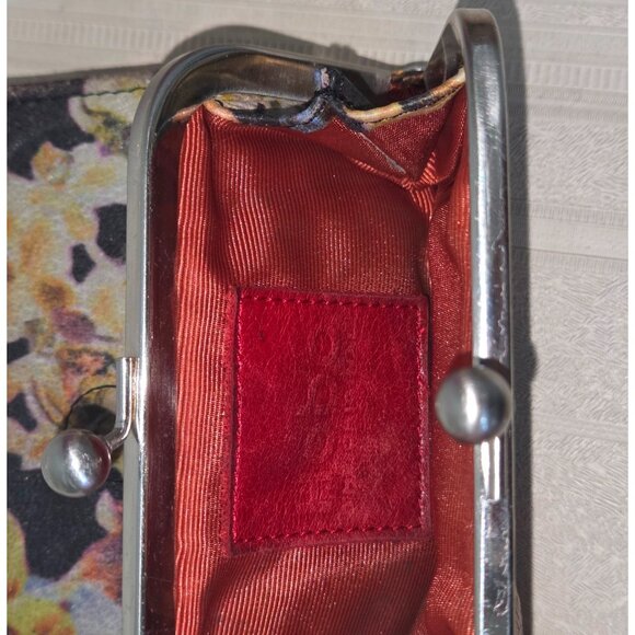 HOBO Tri Fold Compact Floral Leather Kiss Lock & Magnetic Snap - Picture 10 of 10